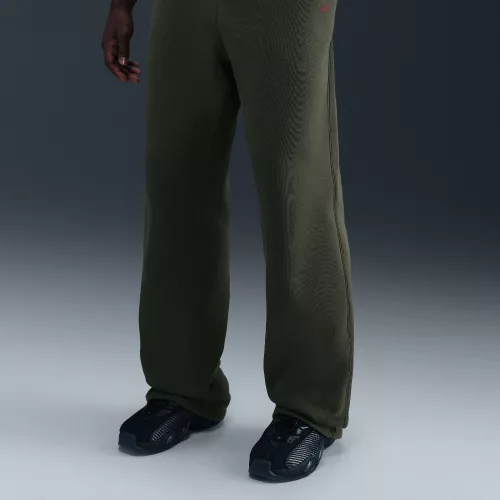 Nike Nocta Fleece Pant Khaki Red – termékfotó, oldalnézet