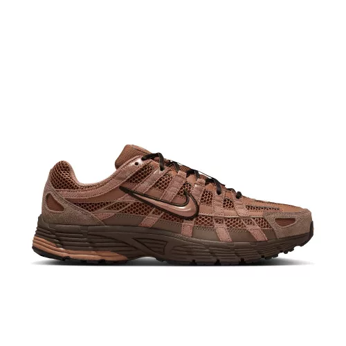 Nike P-6000 Suede Cacao Wow alacsony szárú sneaker – termékfotó, oldalnézet