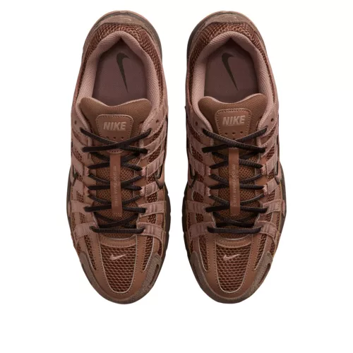 Nike P-6000 Suede Cacao Wow alacsony szárú sneaker – termékfotó, oldalnézet