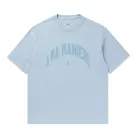 Air Jordan x A Ma Maniére Tee 'Light Armory Blue' – termékfotó, oldalnézet