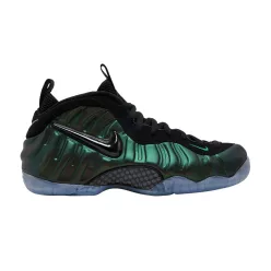 Nike Air Foamposite Pro Pine Green (2025) alacsony szárú sneaker – termékfotó, oldalnézet