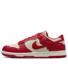 Nike Dunk Low Red Roses (Women's) alacsony szárú sneaker – termékfotó, oldalnézet