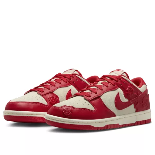 Nike Dunk Low Red Roses (Women's) alacsony szárú sneaker – termékfotó, oldalnézet