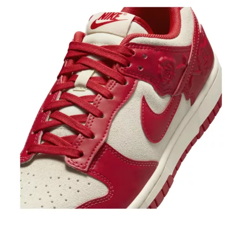 Nike Dunk Low Red Roses (Women's) alacsony szárú sneaker – termékfotó, oldalnézet