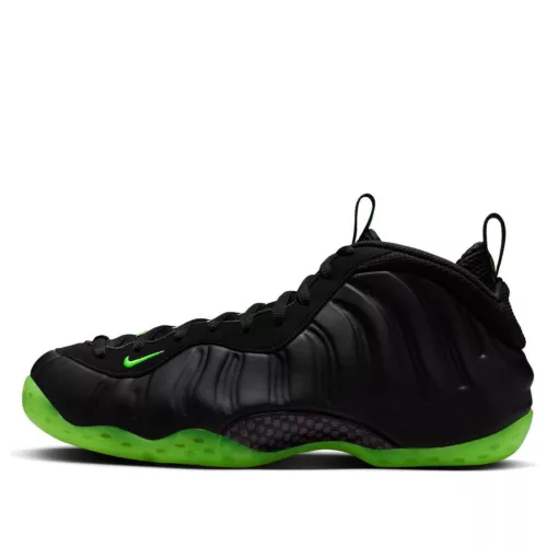 Nike Air Foamposite One Black Volt alacsony szárú sneaker – termékfotó, oldalnézet