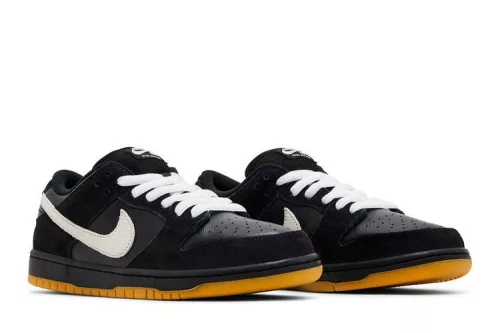 Nike Dunk Low Pro SB Black White Gum férfi alacsony szárú utcai sneaker fekete fehér