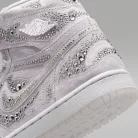 Jordan 1 Retro High OG Swarovski Vast Grey (Women's) magas szárú sneaker – termékfotó, oldalnézet