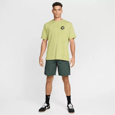 Nike SB Yuto T-shirt Olive Aura – termékfotó, oldalnézet