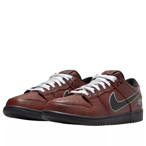 Nike SB Dunk Low Limosine Skateboards alacsony szárú sneaker – termékfotó, oldalnézet