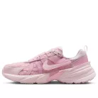 Nike V2K Run Pink Foam Arctic Pink (Women's) alacsony szárú sneaker – termékfotó, oldalnézet