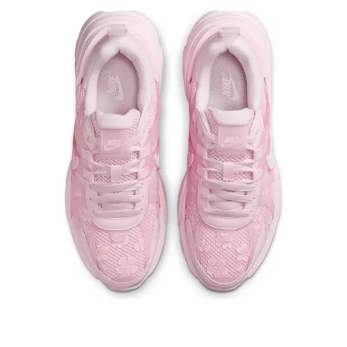 Nike V2K Run Pink Foam Arctic Pink (Women's) alacsony szárú sneaker – termékfotó, oldalnézet