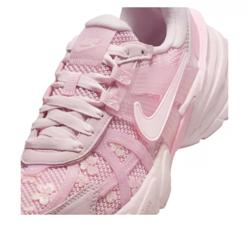 Nike V2K Run Pink Foam Arctic Pink (Women's) alacsony szárú sneaker – termékfotó, oldalnézet