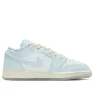 Air Jordan 1 Low SE GS 'Glacier Blue' alacsony szárú sneaker – termékfotó, oldalnézet