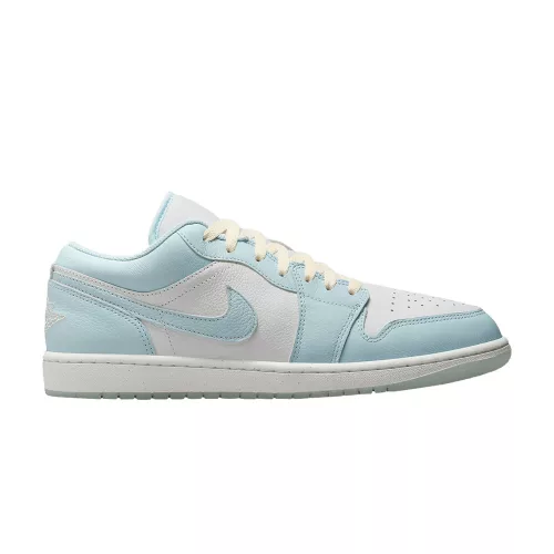 Jordan 1 Low SE Glacier Blue Summit White alacsony szárú sneaker – termékfotó, oldalnézet