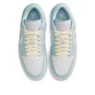 Jordan 1 Low SE Glacier Blue Summit White alacsony szárú sneaker – termékfotó, oldalnézet