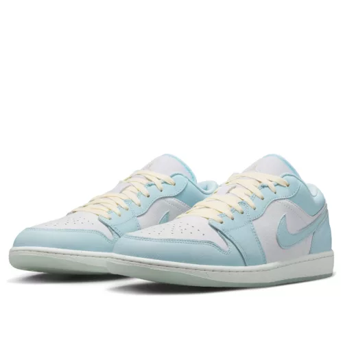 Jordan 1 Low SE Glacier Blue Summit White alacsony szárú sneaker – termékfotó, oldalnézet