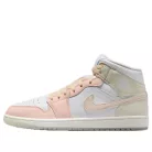 Jordan 1 Mid SE White Sea Glass Glacier Blue Guava Ice közepes szárú sneaker – termékfotó, oldalnézet