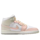 Jordan 1 Mid SE White Sea Glass Glacier Blue Guava Ice közepes szárú sneaker – termékfotó, oldalnézet