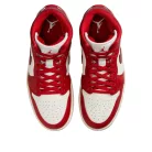 Jordan 1 Mid SE Red Cracked Leather (Women's) közepes szárú sneaker – termékfotó, oldalnézet