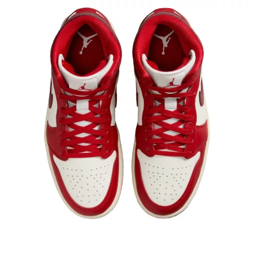 Jordan 1 Mid SE Red Cracked Leather (Women's) közepes szárú sneaker – termékfotó, oldalnézet
