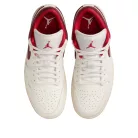 Jordan 1 Low Ruby (Women's) alacsony szárú sneaker – termékfotó, oldalnézet
