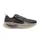 Nike Vomero 18 Medium Ash College Grey férfi alacsony szárú futócipő szürke