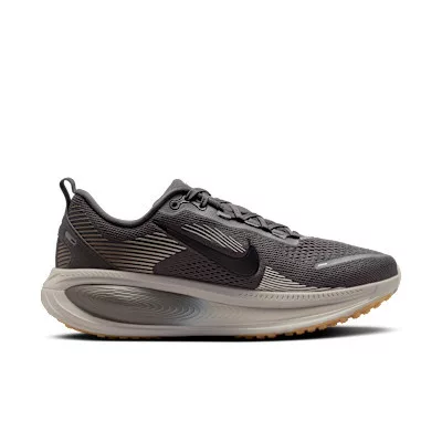 Nike Vomero 18 Medium Ash College Grey férfi alacsony szárú futócipő szürke