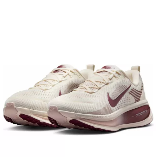 Nike Vomero 18 Pale Ivory Red Sepia Silt Red Dark Team Red (Women's) alacsony szárú sneaker – termékfotó, oldalnézet