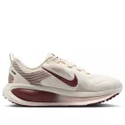 Nike Vomero 18 Pale Ivory Red Sepia Silt Red Dark Team Red (Women's) alacsony szárú sneaker – termékfotó, oldalnézet