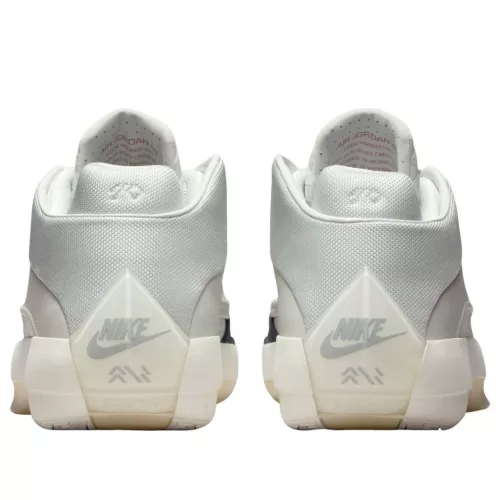 Jordan 40 Wolf Grey alacsony szárú sneaker – termékfotó, oldalnézet