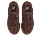 Nike Zoom Vomero 5 Fauna Brown Velvet Brown (Women's) alacsony szárú sneaker – termékfotó, oldalnézet