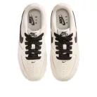Nike Air Force 1 Low LV8 Soft Pearl Gum Black (GS) alacsony szárú sneaker – termékfotó, oldalnézet