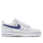 Nike Air Force 1 Low '07 LV8 White Deep Royal Blue alacsony szárú sneaker – termékfotó, oldalnézet