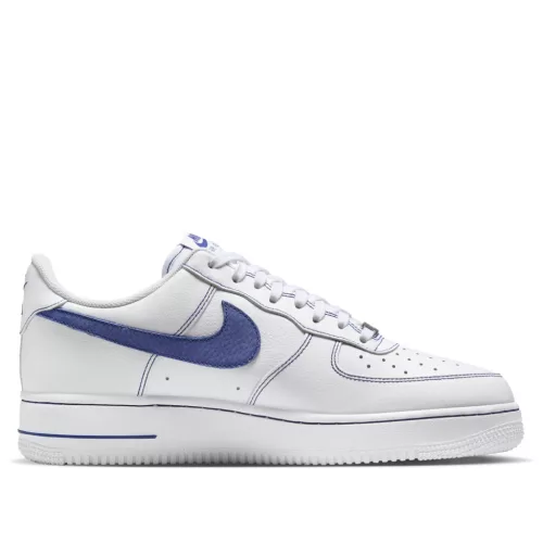 Nike Air Force 1 Low '07 LV8 White Deep Royal Blue alacsony szárú sneaker – termékfotó, oldalnézet