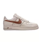Nike Air Force 1 '07 LV8 'Ivory Saddle Brown' férfi alacsony szárú utcai sneaker bézs barna