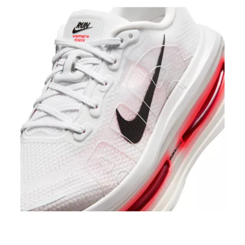 Nike Vomero Premium White Bright Crimson alacsony szárú sneaker – termékfotó, oldalnézet