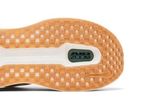 Nike Vomero Premium Pale Ivory Jade Horizon alacsony szárú sneaker – termékfotó, oldalnézet