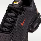 Nike Air Max Plus 7 Black Dark Copper alacsony szárú sneaker – termékfotó, oldalnézet