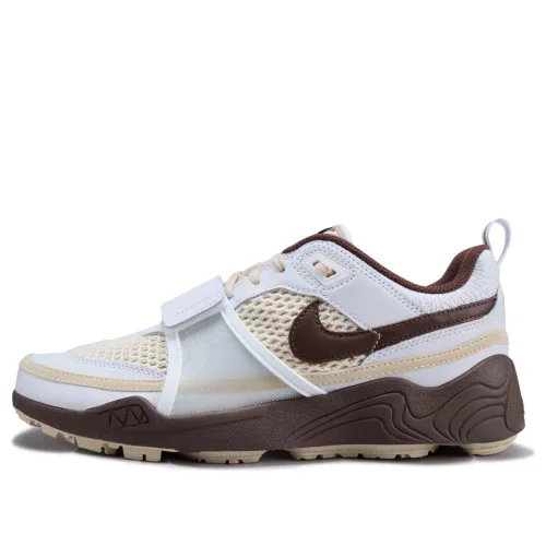Nike Zoom Field Jaxx Travis Scott Light Chocolate alacsony szárú sneaker – termékfotó, oldalnézet