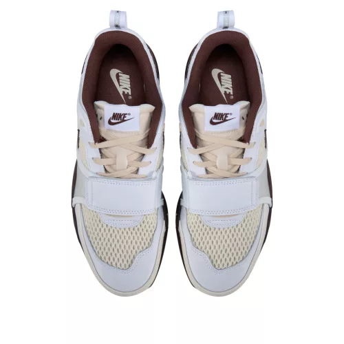 Nike Zoom Field Jaxx Travis Scott Light Chocolate alacsony szárú sneaker – termékfotó, oldalnézet
