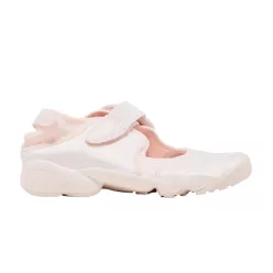 Nike Air Rift Premium SE Light Soft Pink Ribbons (Women's) alacsony szárú sneaker – termékfotó, oldalnézet