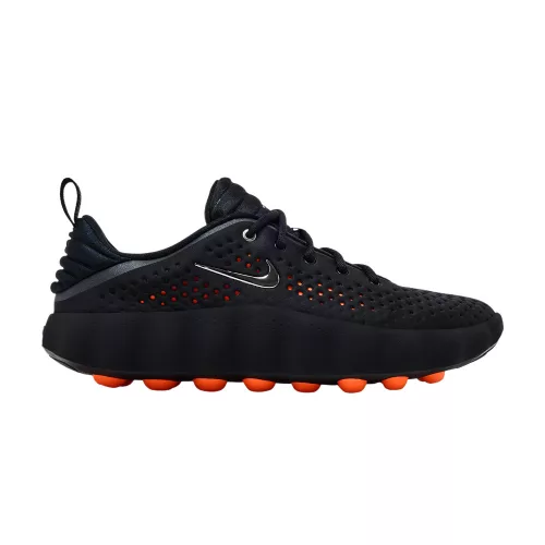 Nike Mind 002 Black Hyper Crimson alacsony szárú sneaker – termékfotó, oldalnézet