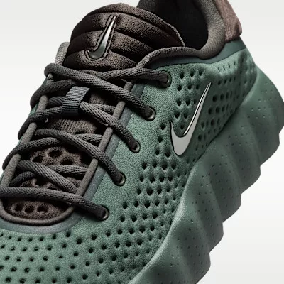 Nike Mind 002 Camo Green alacsony szárú sneaker – termékfotó, oldalnézet