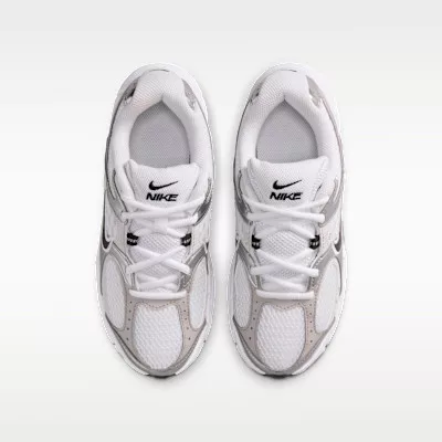 Nike V5 RNR White Vast Grey (GS) alacsony szárú sneaker – termékfotó, oldalnézet