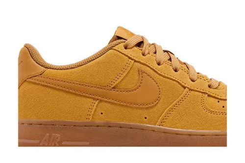 Nike Air Force 1 Low LV8 Wheat Gum Light Brown (GS) gyerek alacsony szárú utcai sneaker barna