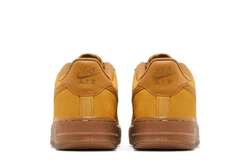 Nike Air Force 1 Low LV8 Wheat Gum Light Brown (GS) gyerek alacsony szárú utcai sneaker barna