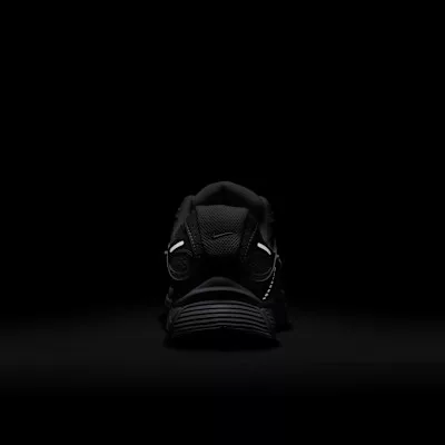 Nike V5 RNR White Black Metallic Silver (Women's) alacsony szárú sneaker – termékfotó, oldalnézet