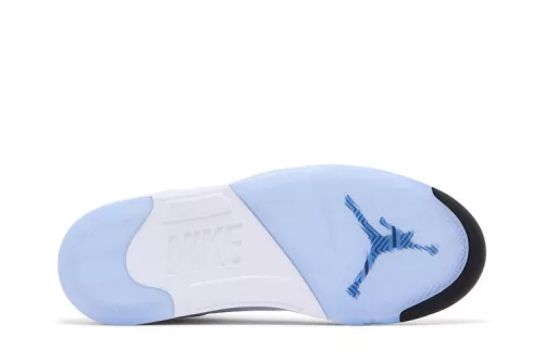 Jordan 5 Retro White Metallic (2026) (GS) gyerek magas szárú kosárlabdacipő fehér