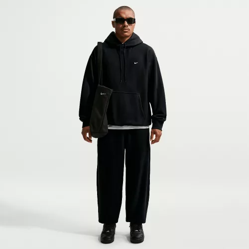 Nike Solo Swoosh Men's Pullover Hoodie Black/Black/White – termékfotó, oldalnézet