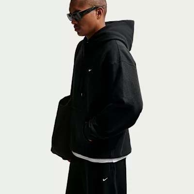 Nike Solo Swoosh Men's Pullover Hoodie Black/Black/White – termékfotó, oldalnézet